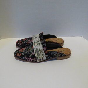 Free People At Ease Loafer Mule Shoes Floral Brocade Sz 38 Made in Spain